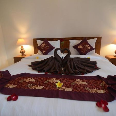 Kusuma Guesthouse Canggu Esterno foto