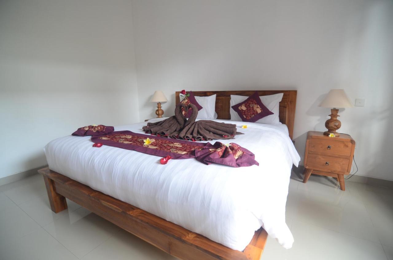 Kusuma Guesthouse Canggu Esterno foto
