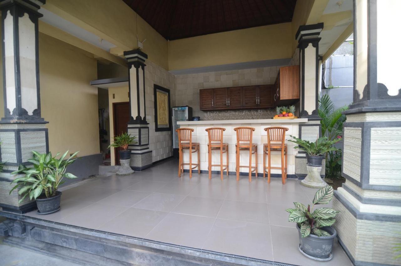 Kusuma Guesthouse Canggu Esterno foto