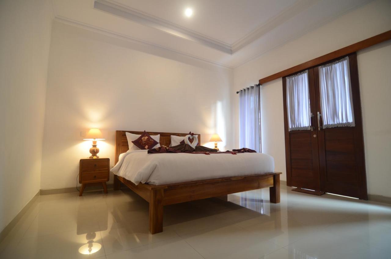 Kusuma Guesthouse Canggu Esterno foto