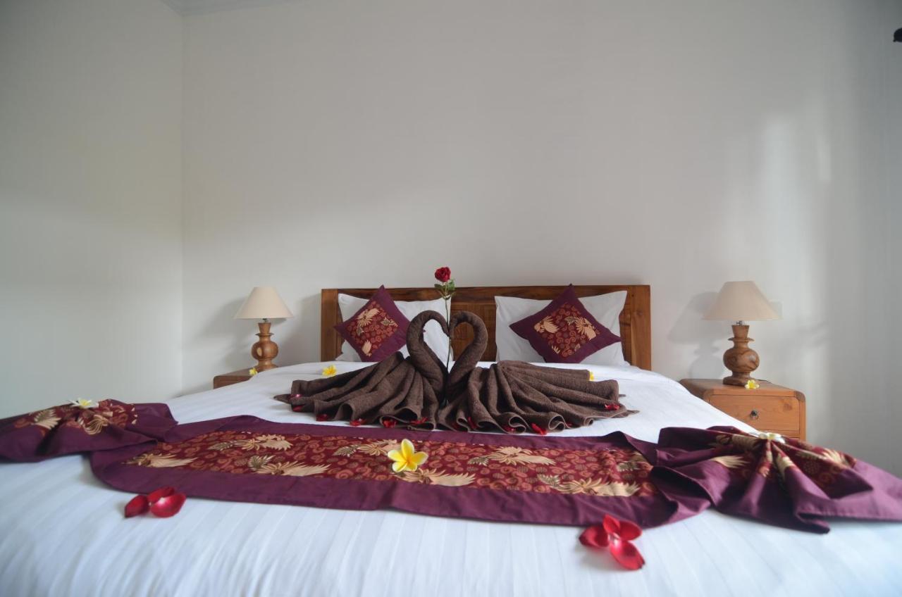 Kusuma Guesthouse Canggu Esterno foto