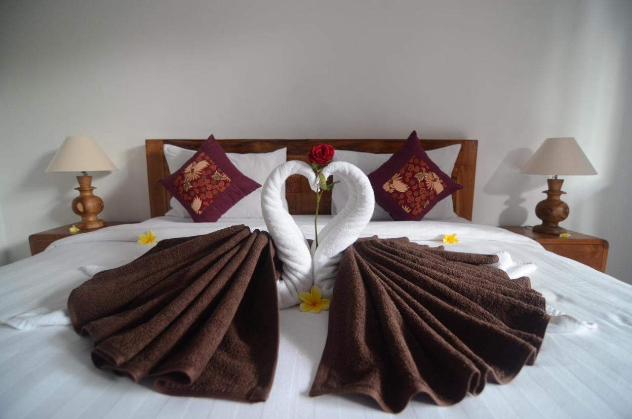 Kusuma Guesthouse Canggu Esterno foto