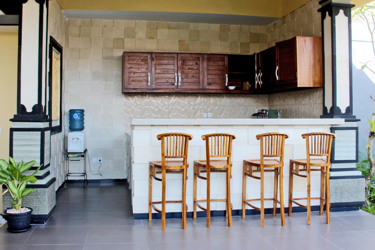 Kusuma Guesthouse Canggu Esterno foto